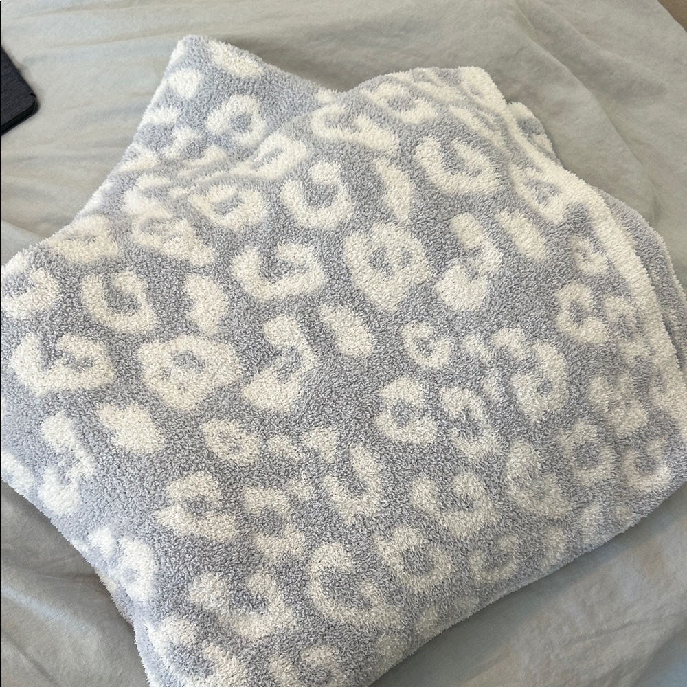 Barefoot Dreams blanket